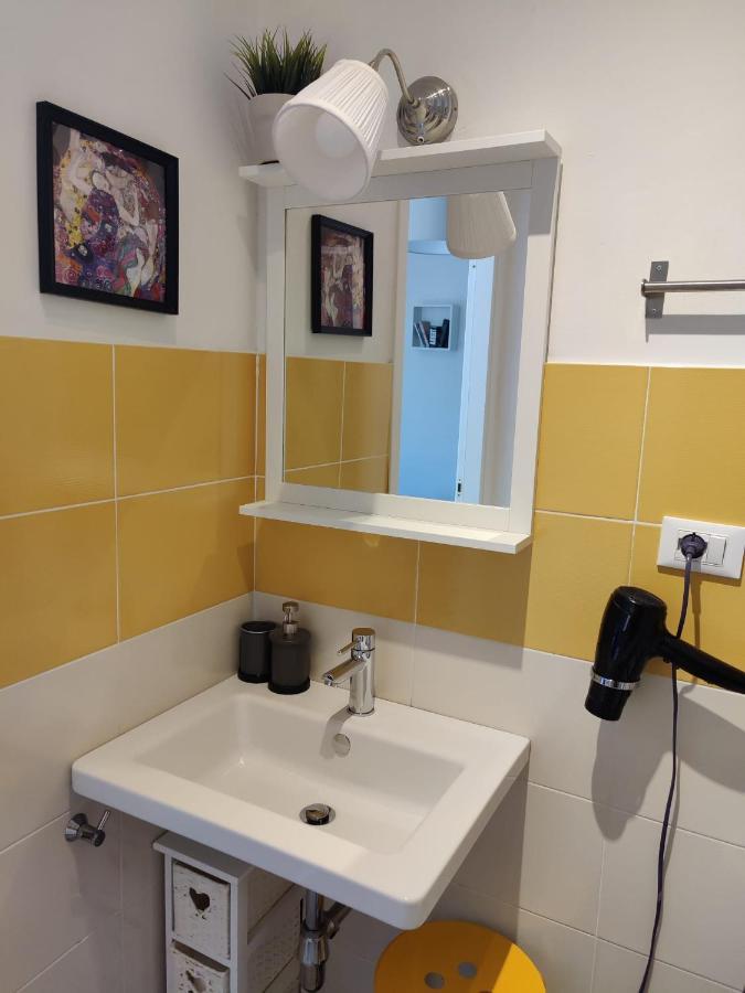 Le Stanze Di Adele Bed & Breakfast ลาควิลา ภายนอก รูปภาพ